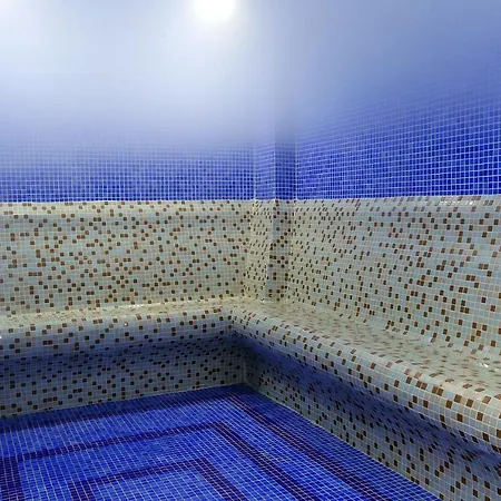 Hotel Q 4*