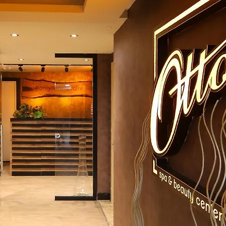 Q Hotel 4*