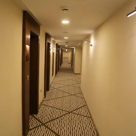 Q 4* Ankara